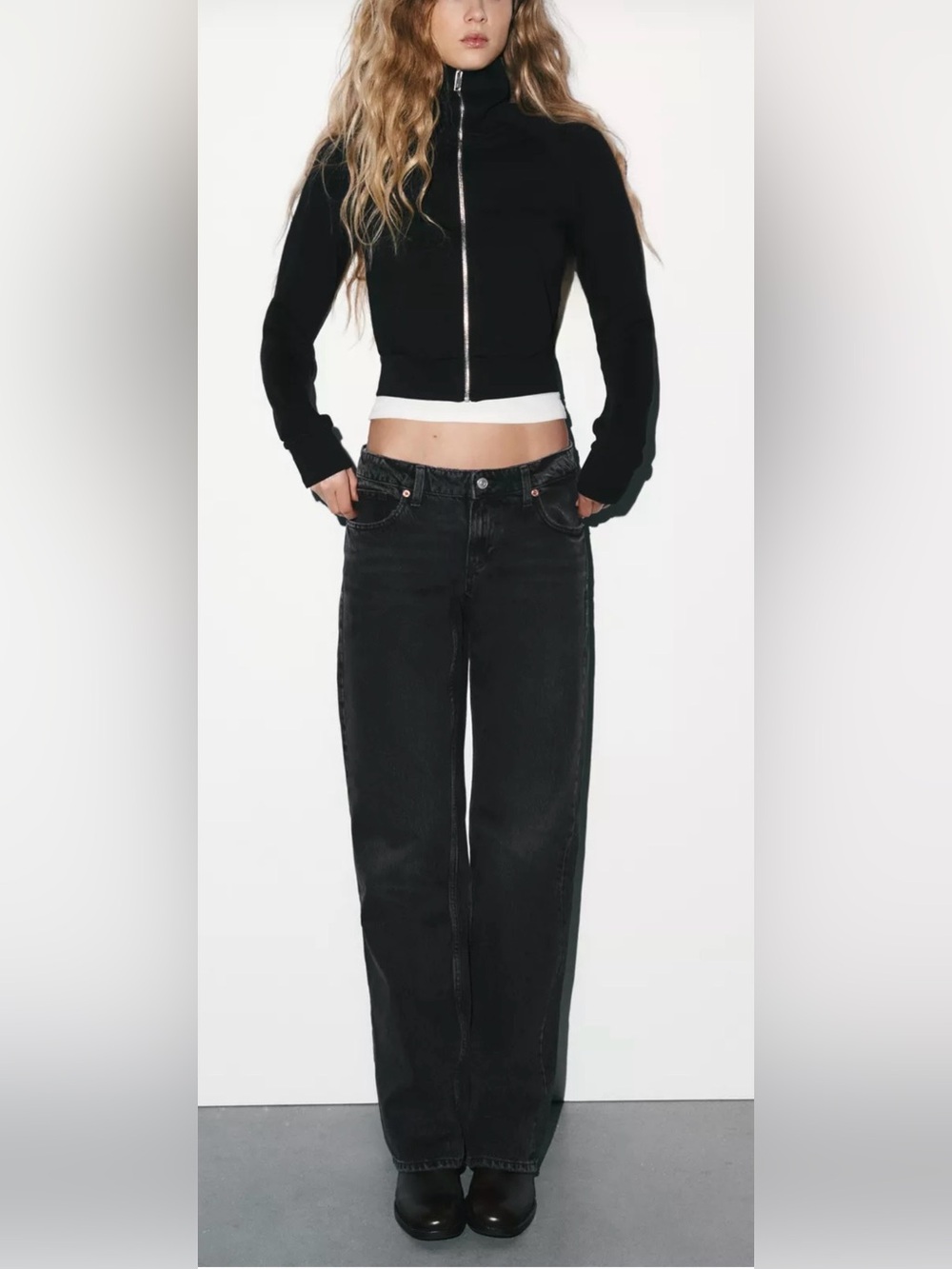 ZARA TRF WIDE LEG LOW RISE JEANS - Size 2!!!! NWT